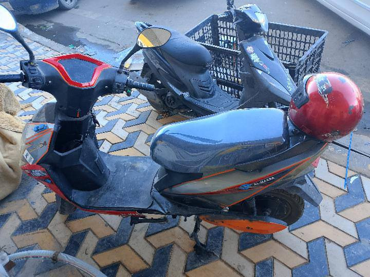 سلام عليكم موطور سكنس شحن للبيع بطاريات جدد كهربايات كله شغاله سعر اتصل ***********
