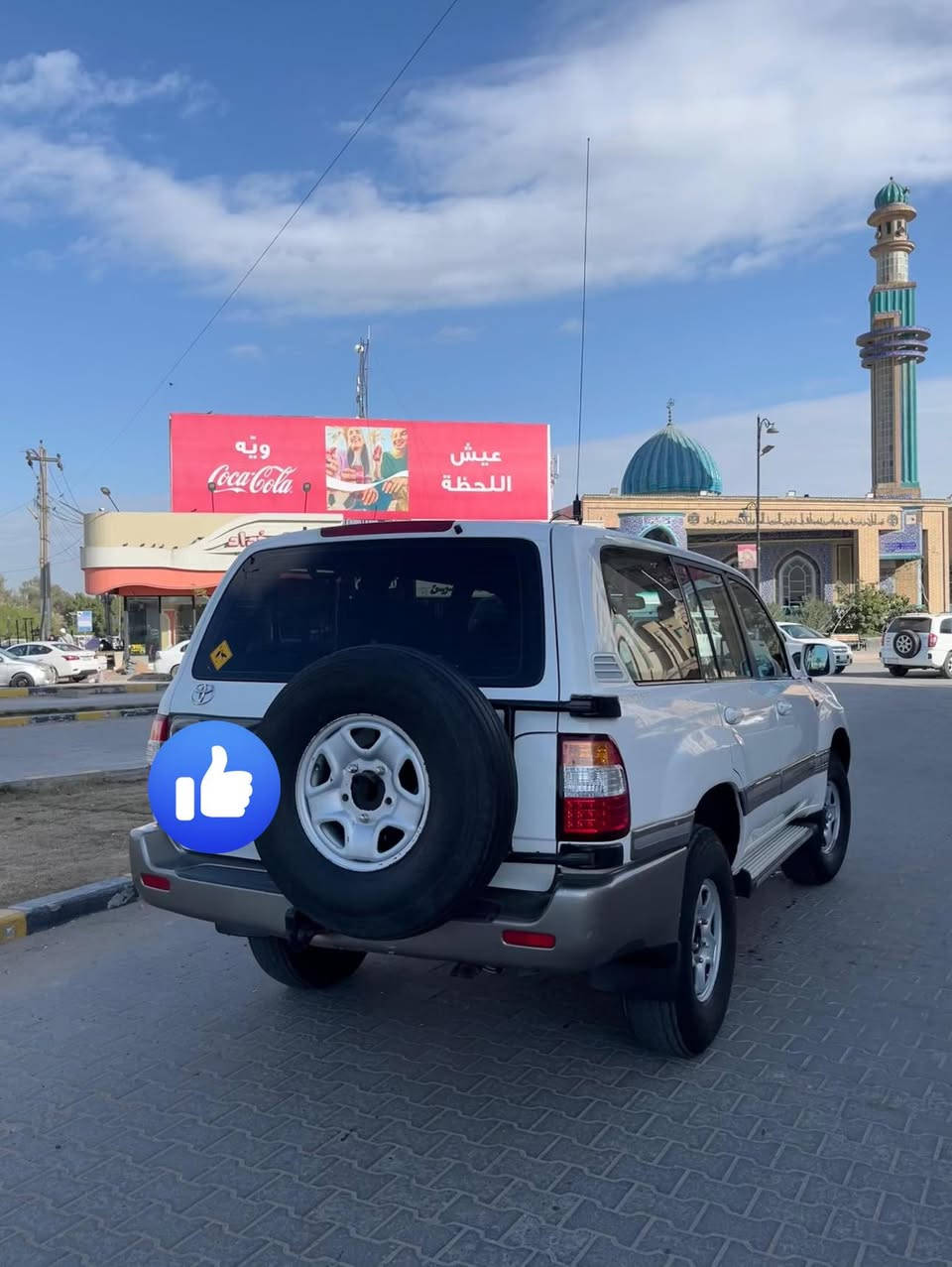 لاندكروز للبيع 2003 تبريد ثلاث قطع ثلجه فتحه ونش فول قطري اصل سياره جاهزه من كلشي رقم رابيل بسمي سنويه جديد ال 2030 وهاذ رقمي ‭0783 179 6385‬
سياره بيه صبغ بلجاملغ فقط والباقي كفاله بيع مرواس بيكم السعره 203 بيه مجال سياره كير عادي 🦅🦅
