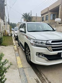 لاندكروز ساز موديل 2012  محدث داخل وخارج بلاد سياره نظيفه جدا  حداديه ...