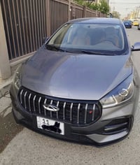 شيري اریزو 5 موديل ٢٠٢٥ للبیع ماشیة ٣٠  الف كيلو  ضمان ٥ سنوات سعر ٩٨ ...