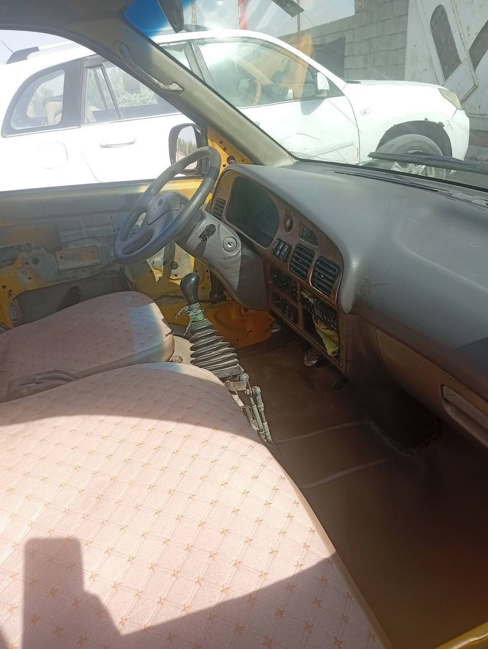 السلام عليكم
بريجو موديل ٩٧ رقم نجف مالكها نجف 
السياره معمره وحلوه ابيع محرك كايم 
والباقي جاهز من تاير من كلشي وبيها طخه
باللغد الأيمن واصوليات كامله ومصفره
رقم الهاتف *********** اتصل وتدلل
