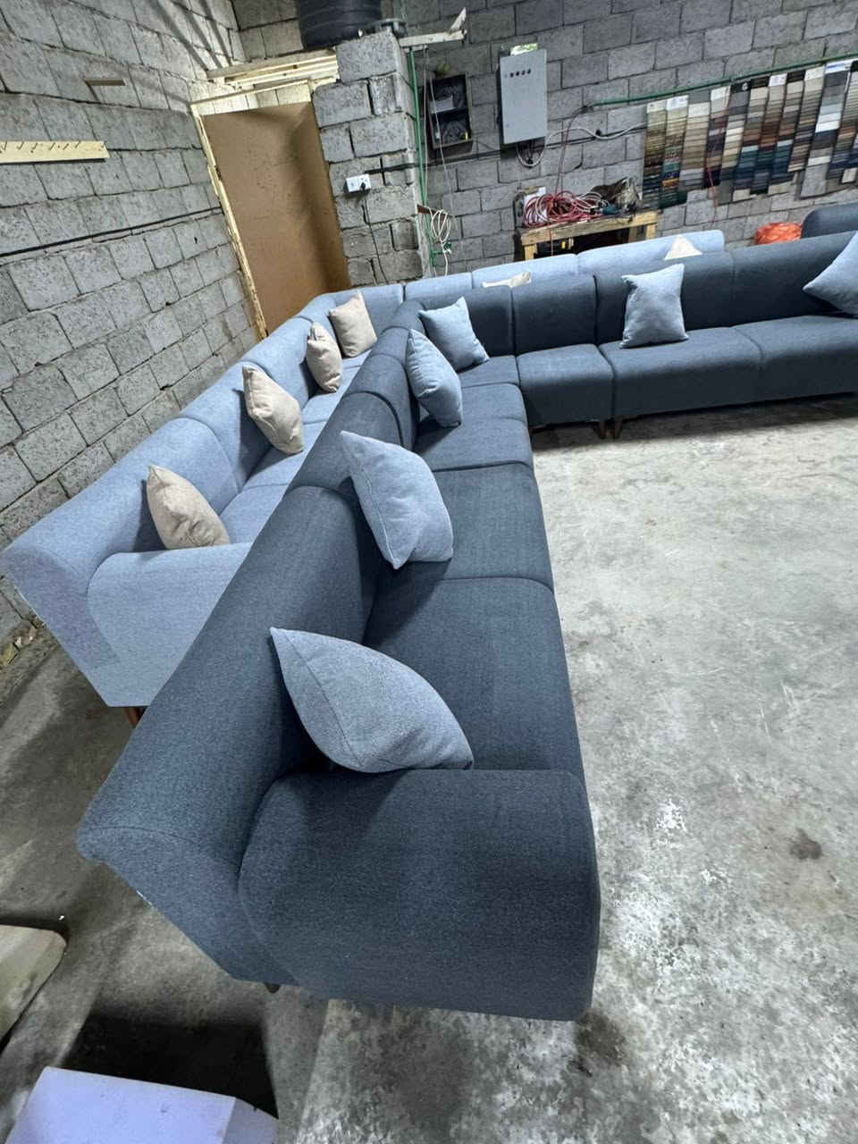 تخومه توصى شغل ذكيل 400
وبي مجال رقم الهاتف ***********/***********
