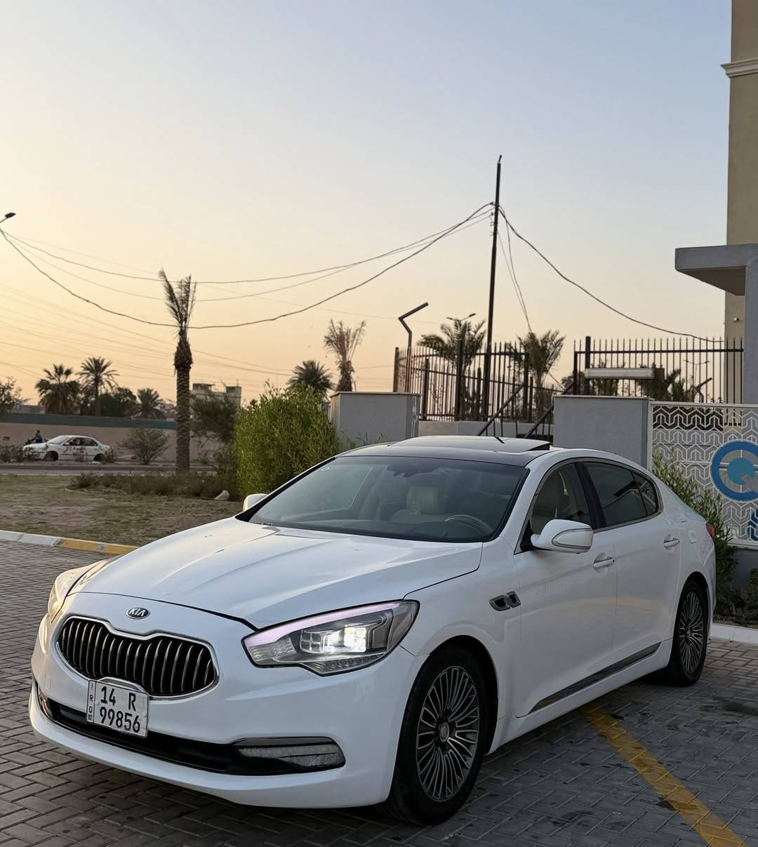 السلام عليكم
بيع مستعجل وبسعر بلاش ومناسب جدا جدا 
108 وبيها مجال بسيط حك الجية
وما أتوقع أكو هيج سعر ابدد 

كيا كوريس 2014 خليجي فئه أولى
مواصفات خنك للأخير 
محرك 3800 V6

رقم بصرة الدولي تحويل مباشر رقم الجديد

مكفولة من الصبغ 

مكاني بغداد حي الجهاد الشارقة 

للأتصال ***********
واتساب ***********
