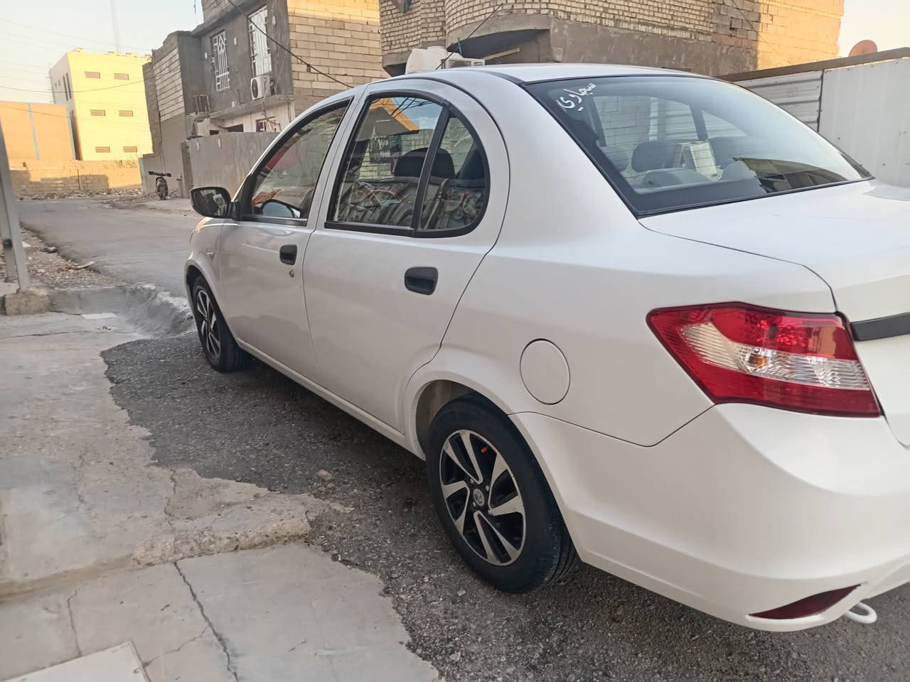 سيارة ساينا إيراني ٢٠٢٠ مكفوله عام بأسمي مكاني بغداد قرب مجمع بسمايه ٦٠ وبيها مجال حگ الجيه,,,***********
