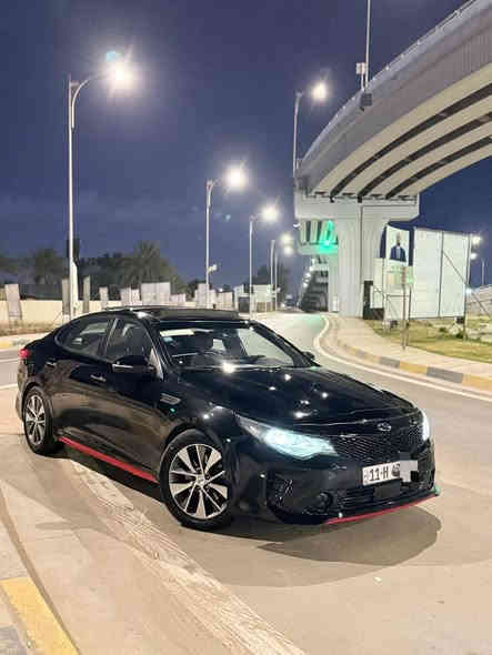 كيا أوبتيما 2016 SXL تيربو 🚀 فول مواصفات
المحرك:

 • 2000 تيربو

 • دبل كزوز

 • 3 طكات بانوراما

الكاميرات والحساسات:

 • 5 رادارات (أمامي + خلفي بالدعاميات)

 • 5 كاميرات شاملة

 • كاميرات جانبية بالمرايات

 • كاميرا خلفية

 • كاميرا علوية بالقمارة

 • 4 كاميرات 360°

 • حساسات أمامية + خلفية

 • بصمة حساسات خلفية

 • نقطة عمياء

 • تبريد قطعتين منفصل

 • كشنات جلد

 • داخلية قرميدي

 • كشنات كهرباء + تبريد + تدفئة + مساج

 • كشنات خزن (ميموري) 3 وضعيات

 • أوتو هولد

 • 3 وضعيات قيادة

 • بردات خلفية

 • دخول ذكي

 • بصمة أبواب

 • مرايات كهرباء شفط

 • جنطة ذكية تنفتح عن بُعد

 • الجام ذكي حساس للطوارئ (إذا شي قدام ينزل تلقائي)

الصوت والإضاءة:

 • سماعات Harman Kardon عدد 10 + 2 دمام أمامي وخلفي

 • لايت LED Dynamic دوّار مع الستيرن

الإطارات:

 • ويل 19 بلادي كروم

السلامة:

 • تحديد مسار

 • توقف تلقائي

 • مثبت سرعة ذكي مع رادار

 • شاشة أعطال

 • حساس ماء الزجاج

المسافة المقطوعة: 85,000 كم

⸻

الحالة:

 • صبغ: جاملغ + بنيد + جاملغ ثاني فقط رش

 • بدون دواخل

 • شواصي ولغود سليمة 100%
 السونار موجود بي تفاصيل كامله

⸻

السعر: 122$ – وبيهه مجال بسيط

📞 ***********

📍 الموقع: الدورة
