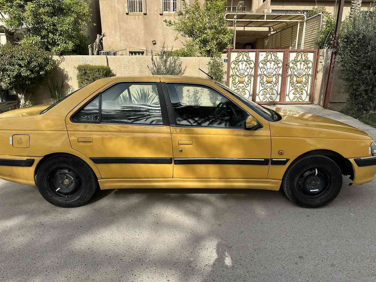 بيجو بارص 2015 رقم بغداد جديد
مكفولة كير محرك سيارة خير من الله 

ضربة بالباب موضحة بصورة 

السعر 41 وبيها مجال حك جية 

عنوان بغداد حي تونس 

الرقم للتواصل ***********
