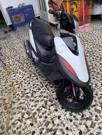 دراجه عدله للبيع ما مفتوحه بيه منفيس ومكاتبه كله شخال بس الدشبول شويه ...