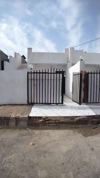 حي العسكري • ١٠٠م • دار للبيع