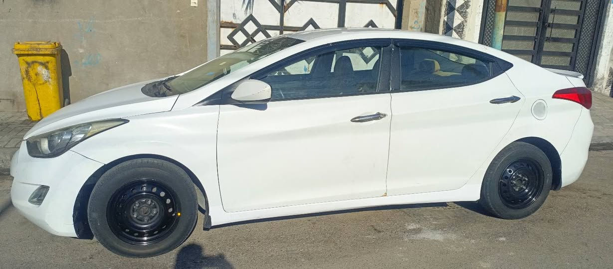 سلام عليكم النترا للبيع مديل 12مكينه 1600بيه مكانات صبغ شرط التحويل العنوان بصره حي المهندسين  السعر 92وبيها مجال للاستفسار الاتصال ***********
