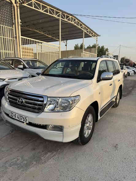 السلام عليكم 
لاندكروز 2011 ستينه 
السياره كفاله عامه من الصبغ والتبديل وبارد 
جاهزه كلشي ما عايزهحداديه وتخم تاير كله جديد 
اصل 2011 تكمه وسنويه والسياره على البلاد لا محدثه ولا ملعوب بيها 
سعرها 34000$ بيها مجال بسيط 
ترهم بيع او مراوس 
***********
