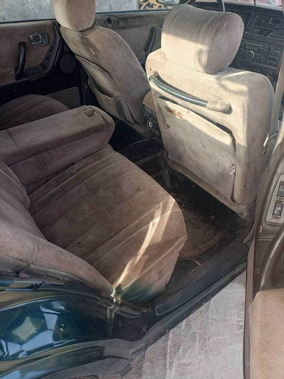 سلام عليكم ارنب طويل للبيع ايسر بلاد مكفوله من الكصه والعيب شرعي ونقل جثه  مكينه ثنين ونص نص عمر 
 سنويه نافذه وراعيه يريد تحويل رقم انبار مشروع وطني مكاني ناصريه سوق الشيوخ 
ما متواجد على الفيس 
السعر 45 وبيها مجال 
***********
