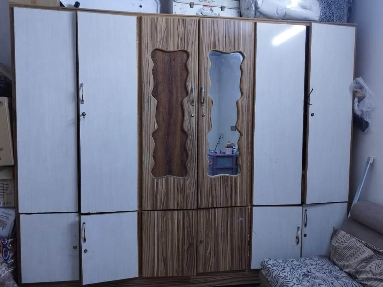 كنتور للبيع نظيف داخله نظيف اريده ب80 مكاني كركوك ***********
