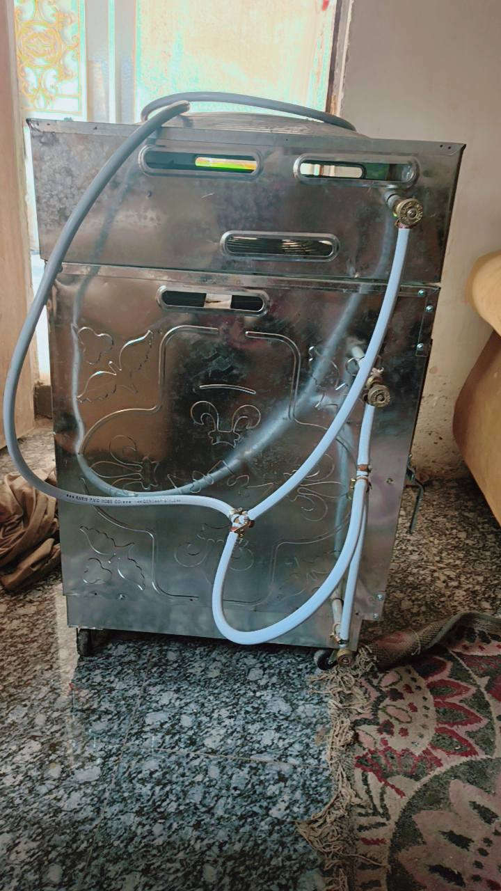 تنور+فرن 
استعمال يومين  -- للبيع 
السعر 65 
***********
