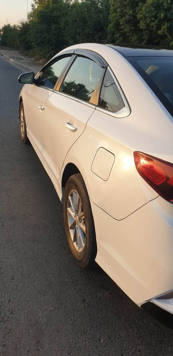 سوناتا موديل 18 حادث بابين جهت العبري
محرك 2400 GDI ماشيه 104 مايل 
مكاني بالاعظميه للاستفسار *********** بغداد, العراق
