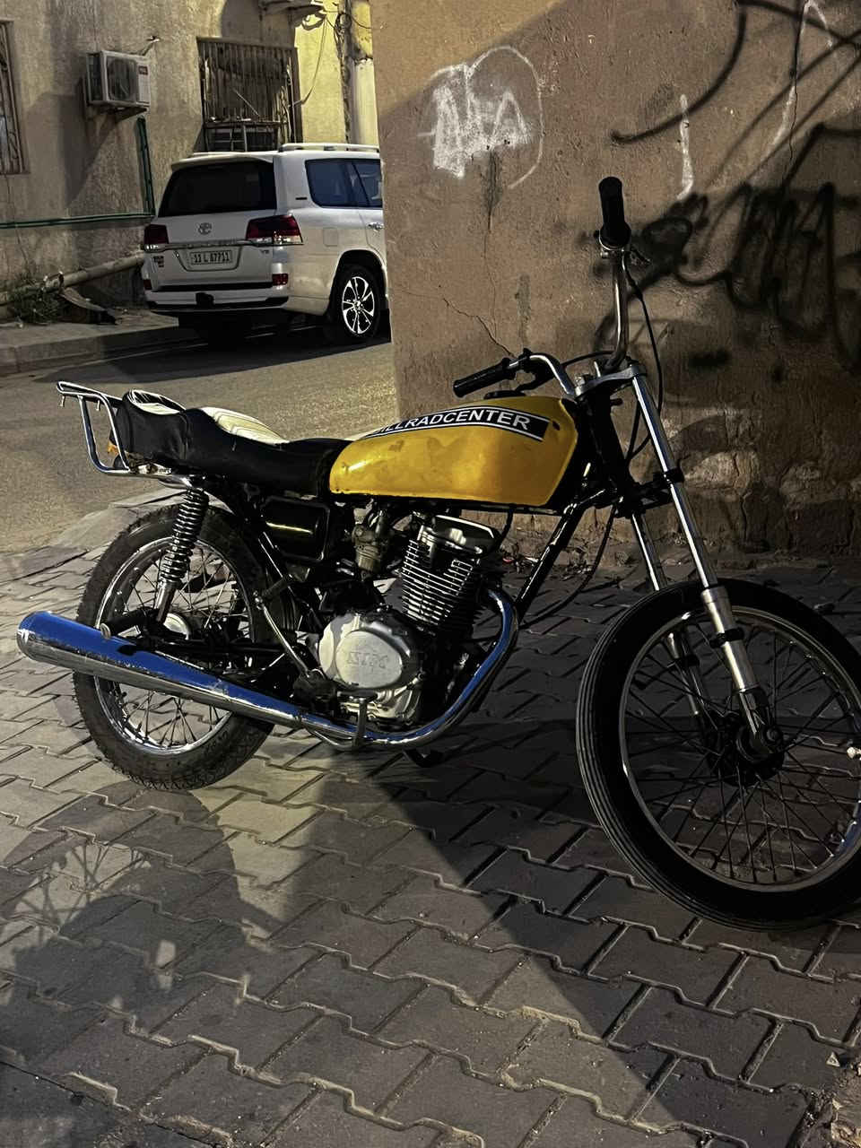 سلام وعليكم شباب دراجه جديده مكينه نضيفه فول شلعه فول ادوات  البصره 5ميل سعرها 300وبيها مجال قليل رقمي بس وتساب/***********
