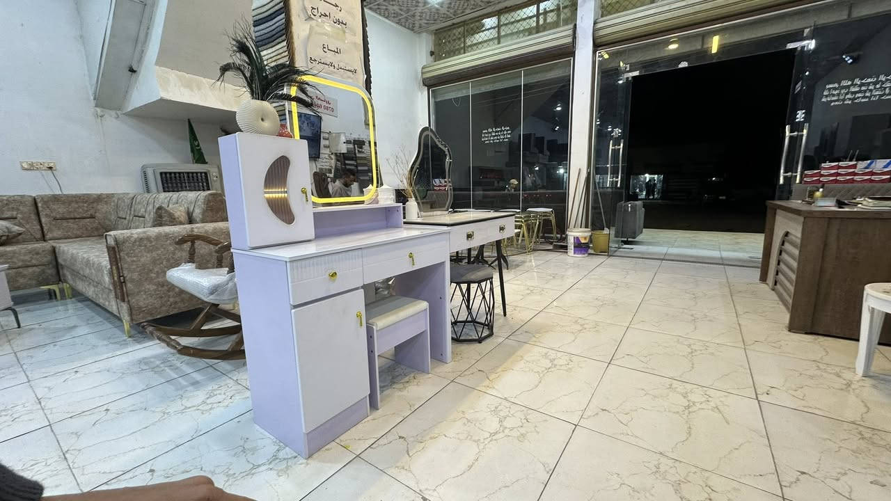 اهلا وسهلا بكم زبائننا الكرام نقدم لكم مجموعة متنوعة من الأثاث الحديث بأنسب الأسعار للحجز مراسلة الصفحة متوفر توصيل ***********
