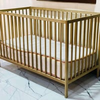 سرير طفل ايكيا الجديد ٢٠٠$  هو والدوشك ٧٥ الف بغداد الدورة ٠٧٧٣٠٧٧٧٧٢٧