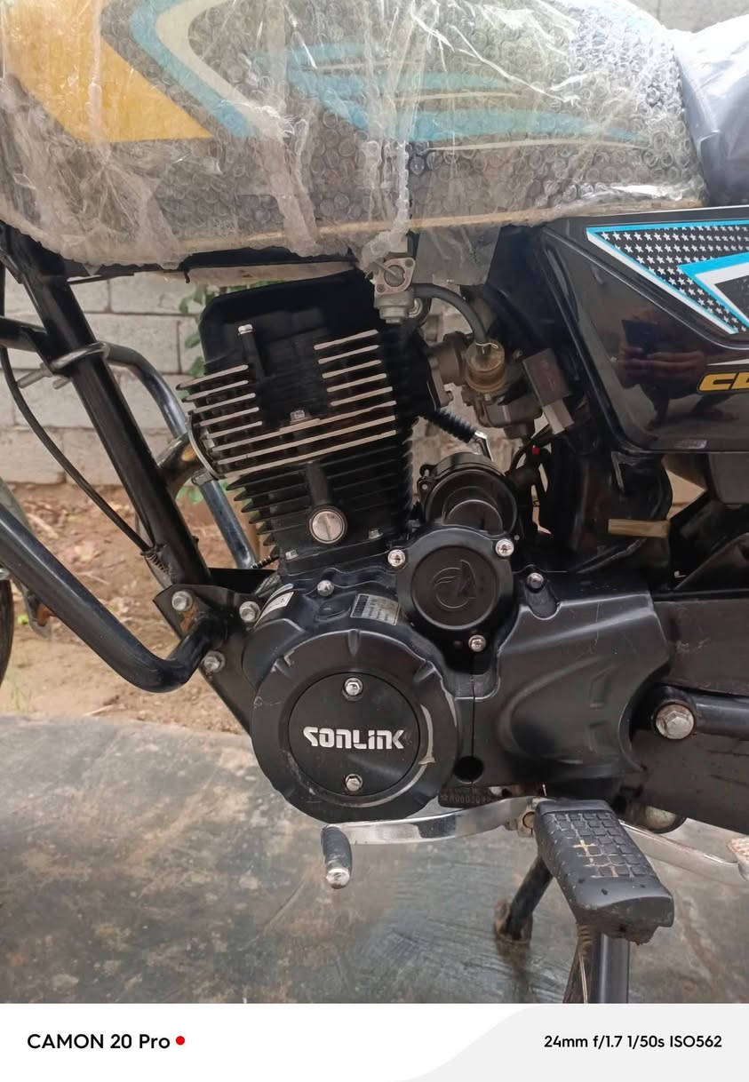 سلام عليكم دراجه سيفون ٢٤شكل ال٢٥ محرك ٢٠٠اوراق كامله دراجه نضيفه حيل للبيع السعر ٧٥٠ وبيه مجال


**إذا كنت صاحب هذا الإعلان وتريد حذفه لأي سبب، رجاءا أرسل رسالة إلى الدعم الفني**