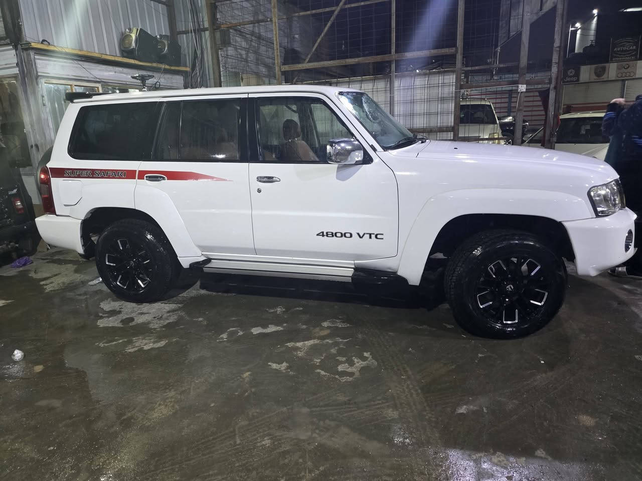 السلام عليكم للبيع او مراوس نيسان باترول سفاري موديل ٢٠١٩ كفاله عامه خليجي رقم بغداد انكليزي مميز تخم تاير ياباني جديد تخم ويل جديد صدر امامي خلفي جديد تخم دبلات تزويد استرالي دبل استيرن مكفوله من الصبغ والبارد دفلوك قفل اكسل شغال ونج بلادي وكاله السعر ٣١٠ ثلاث شدات وعشره اوراق مكان السياره بغداد للإستفسار الرقم ***********
