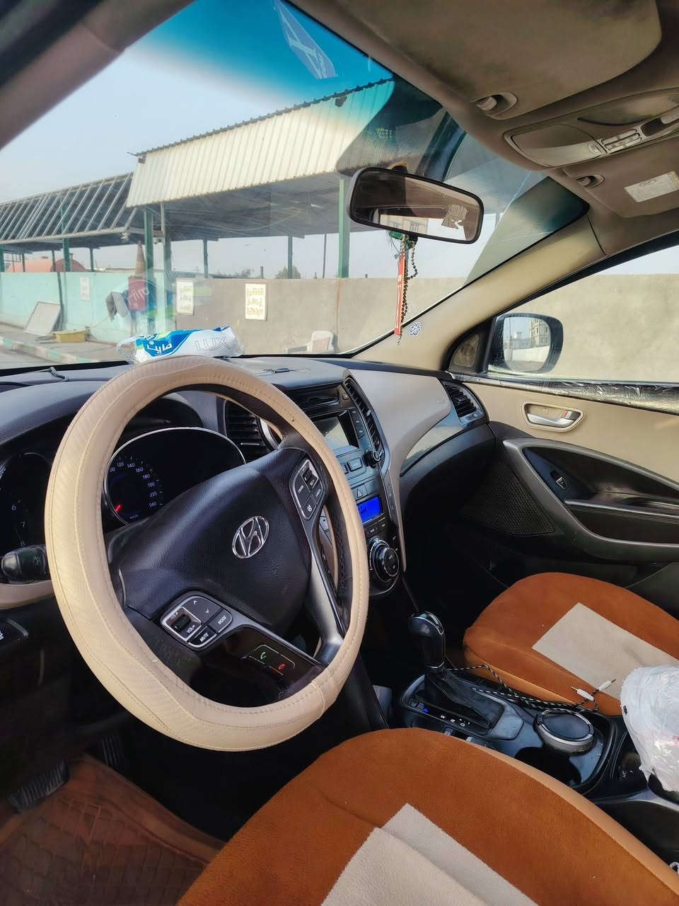 سلام عليكم للبيع والمراوس سنتافيا موديل 2015 سياره خليجي مكفولة كفاله عامه شرط السونار فول مواصفات فتحه مرايات شفط رقم بابل سايد بريك دكمه مكان بابل القاسم الاتصال ***********
