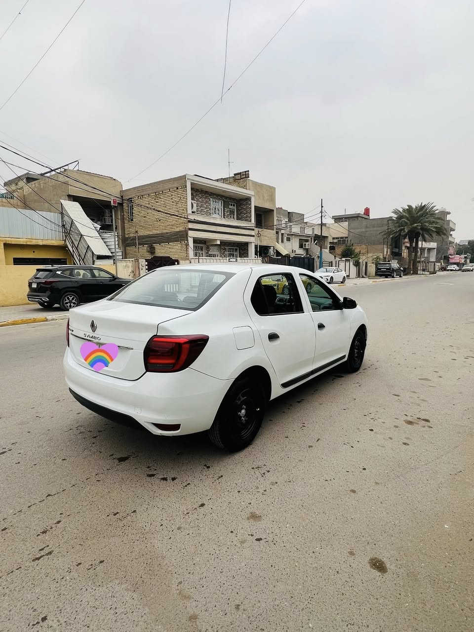 رينو سمبول موديل 2020 خليجي استلام شركه 

 لون ابيض 

كير محرك شرط مامفتوح 

سويج كونترول 

اشارة بالمراية 

تحكم ستيرن فول + بلوتوث 

دواخل كاربون فايبر 

٢ جام كهرباء 

دواخل بيجي

كير اتوماتيك + عادي 

محرك 1600ccm

تخم تاير جديد شاده

ABS + دبل ايرباك 

و بعد مواصفات هواية بيهه 

سياره جاهزه مابيهه اي نقص

السعر:80$

مكاني بغداد 

للاتصال(***********)
