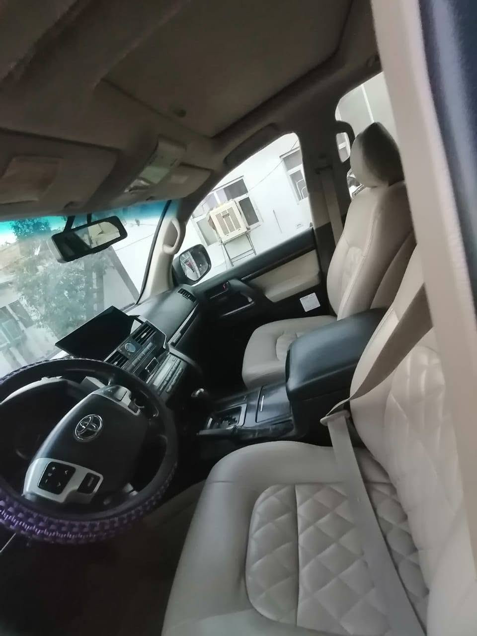السلام عليكم لاندكروز موديل 11 GXR محدثه 14 مكنيه 6سلندر سياره جاهزه ونضيفه من جميع النواحي. السعر 260وبيها مجال بسيط. ***********واتساب فقط للاستفسار رقم سليمانيه تحويل ثاني يوم
