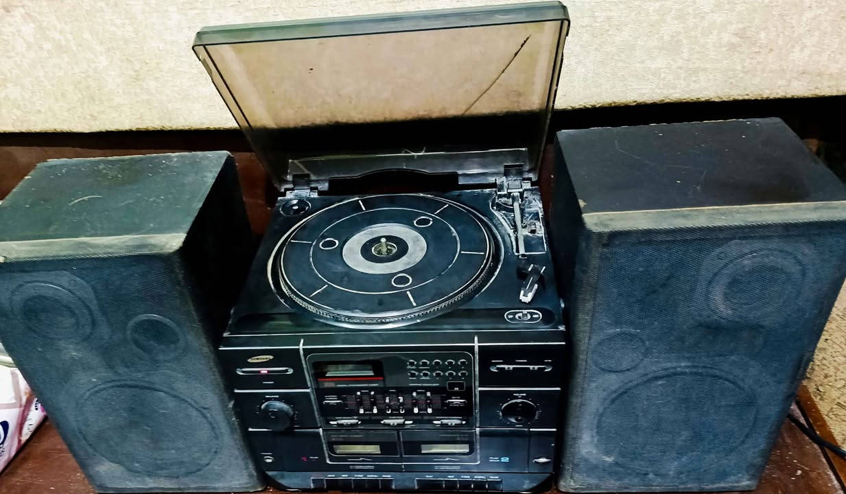 كاسيت 3 فى  1 اسطونات  و كاسيت و راديو  ت 01000787881 بالسماعات القاهرة, مصر


**إذا كنت صاحب هذا الإعلان وتريد حذفه لأي سبب، رجاءا أرسل رسالة إلى الدعم الفني**
