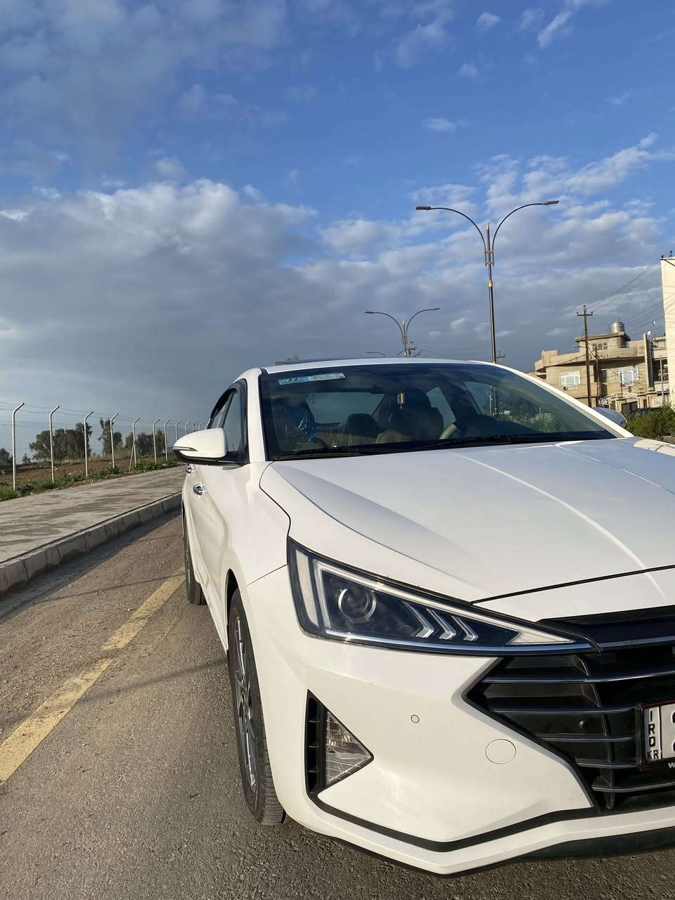 لسلام عليكم 
النترا 2020كوري مال زيرو 
السيارة استيراد خاص فول 1/1  تجي شاشة اصلية car play وزعنفة وكامرة اصلية بالصندوق و مقاعد جلد اصلي
مع الحساسات الأمامية والخلفية وتبريد قطعتين ماشية 73900الف والسيارة مكفولة كفالة عامة من الصبغ والبارد والتبديل مكينة وكير شرط رقم اربيل جديد وهزة إلى شهر 12 للتواصل على الرقم او واتساب***********
