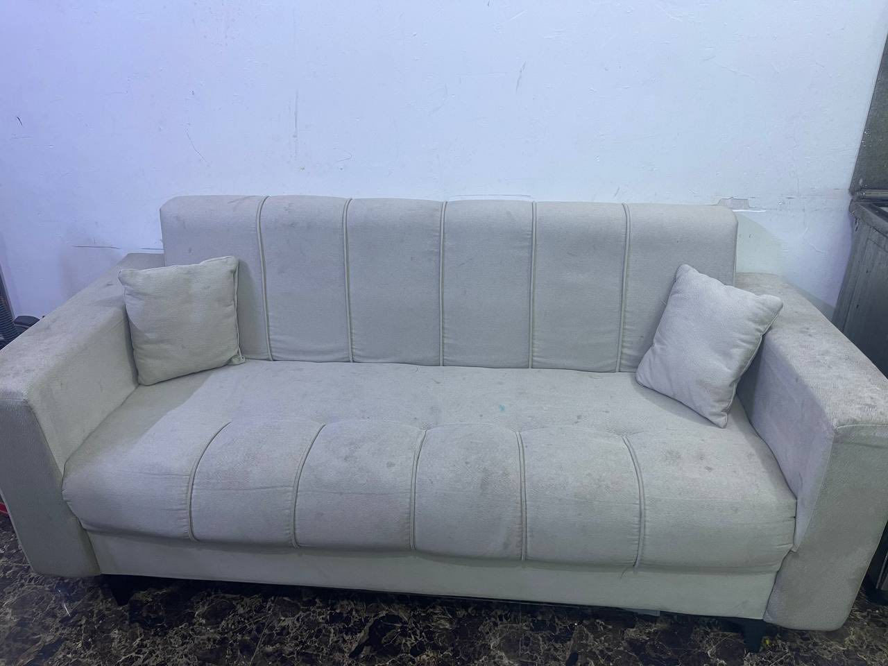 للبيع مستعمل( تخم +طبلات)⭕️⭕️⭕️
تخم 9 مقاعد 
نوع القماش كتان نظيف مابي اي ضرر ( فقط غسل )
السعر 350 وبي مجال

⭕️⭕️

الطبلات عدد 4 اللون اسود
السعر 80

للاستفسار خاص او على الرقم

0771 528 8385
