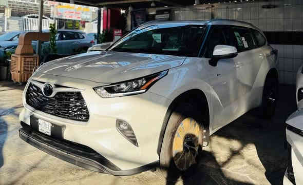 ♻️  تويوتا هايلندر GLE خليجي  2025 ♻️
  سعودي  ( عبد اللطيف جميل ) km.0 

سيارة تجمع بين الفخامة، الأداء القوي، والتكنولوجيا المتطورة🔝

فول مواصفات  GLE
🚘 الموديل 2025 خليجي
🚘 المحرك 2500 هايبرد
🚘  7 راكب
🚘 فتحه سقف سلايت
🚘 صندوق كهرباء 
🚘 كيجات ديجيتل رقمية
🚘 شاشة كبيرة + كاميرا خلفيه 
🚘 بردات ابواب خلفيه + بردة خلفيه
🚘 كرسي السائق كهرباء
🚘 هند بريك كهربائي 
🚘 حساس خلفي + امامي
🚘 مري قابل للطي كهرباء
🚘 3 انظمه قيادة 
🚘 لايت فول زينون بك لايت LED
🚘 ويل كب قياس 18 أنش 🛞
🚘 تحكم تبريد خلفي منفصل
🚘 منافذ USB + TPC
🚘  باقي مواصفات الهايلاندر معروفه  
 
 ‼️لمعرفه السعر علق برقم 1 ‼️
نتعامل  ( بيع - شراء - مراوس -تسليم فوري )

عنوان الشركة📍.. بغداد - معارض البياع - الشارع الرئيسي

اوقات الدوام جميع ايام الاسبوع 
من الـ 10 صباحاً الى الـ 9:30 مساءً  ⏰

للاستفسار يرجى الاتصال على الارقام الاتية 📱:
 
***********📲
*********** 📲

📲‏‭***********‬
***********📲

📲‏‭***********‬
***********📲

‎ 🌹🌹تفضلو بزيارتنا واهلاً وسهلاً بالجميع
