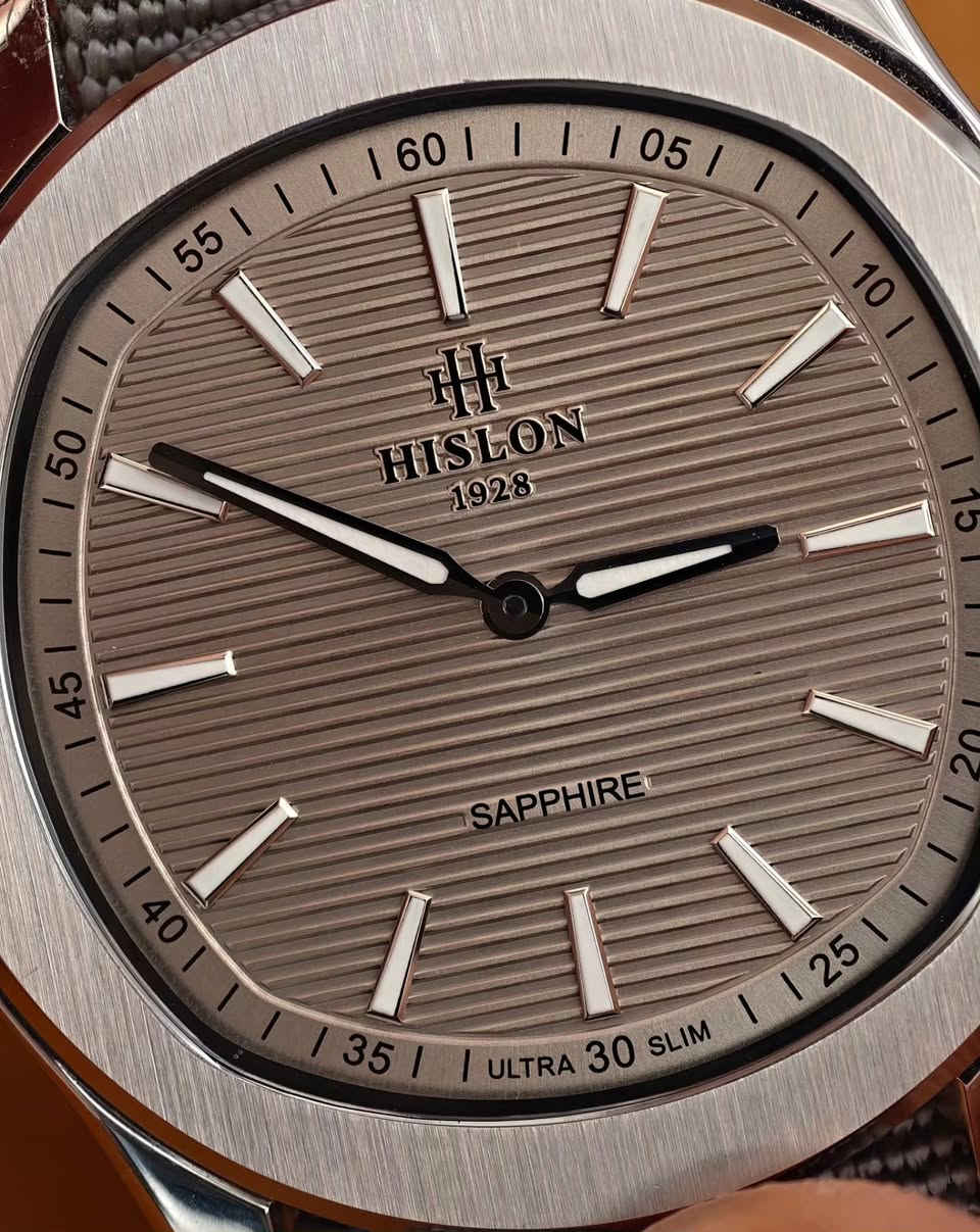 هسلون اصلي  قشطه مختلف وساعه من صدك تحفه وتخبل 
السعر المطلوب 115 الف قابل للتفاوض


**إذا كنت صاحب هذا الإعلان وتريد حذفه لأي سبب، رجاءا أرسل رسالة إلى الدعم الفني**