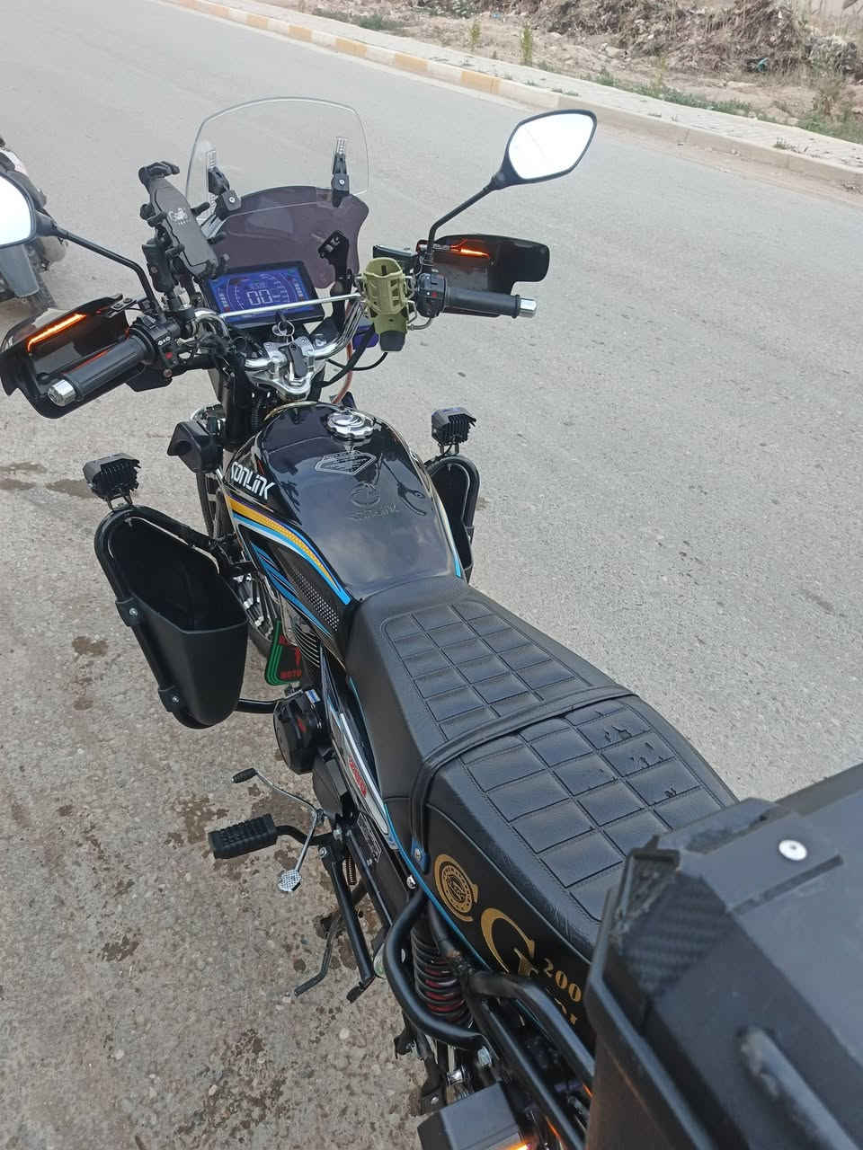 السلام عليكم دراجه سونك موديل2025 محرك 200
CBF

الدراجه جديدة مناقصهه شي سعر 875قفل مكاني جزيرة بغداد السياحية للتواصل***********
