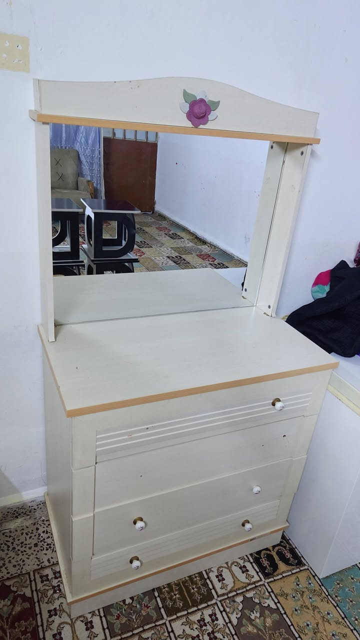 أغراض للبيع أسعار مناسبة الاستفسار ***********
