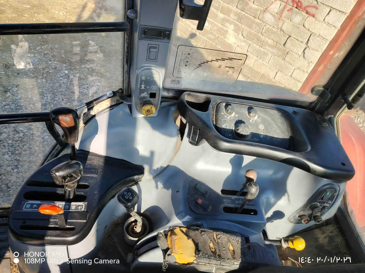 سلام عليكم
ني هولندا 115
محرك  لا صرف لا نفخ شرط
كير
اكسن شرط
تواير 4جديد
*********** 
***********
