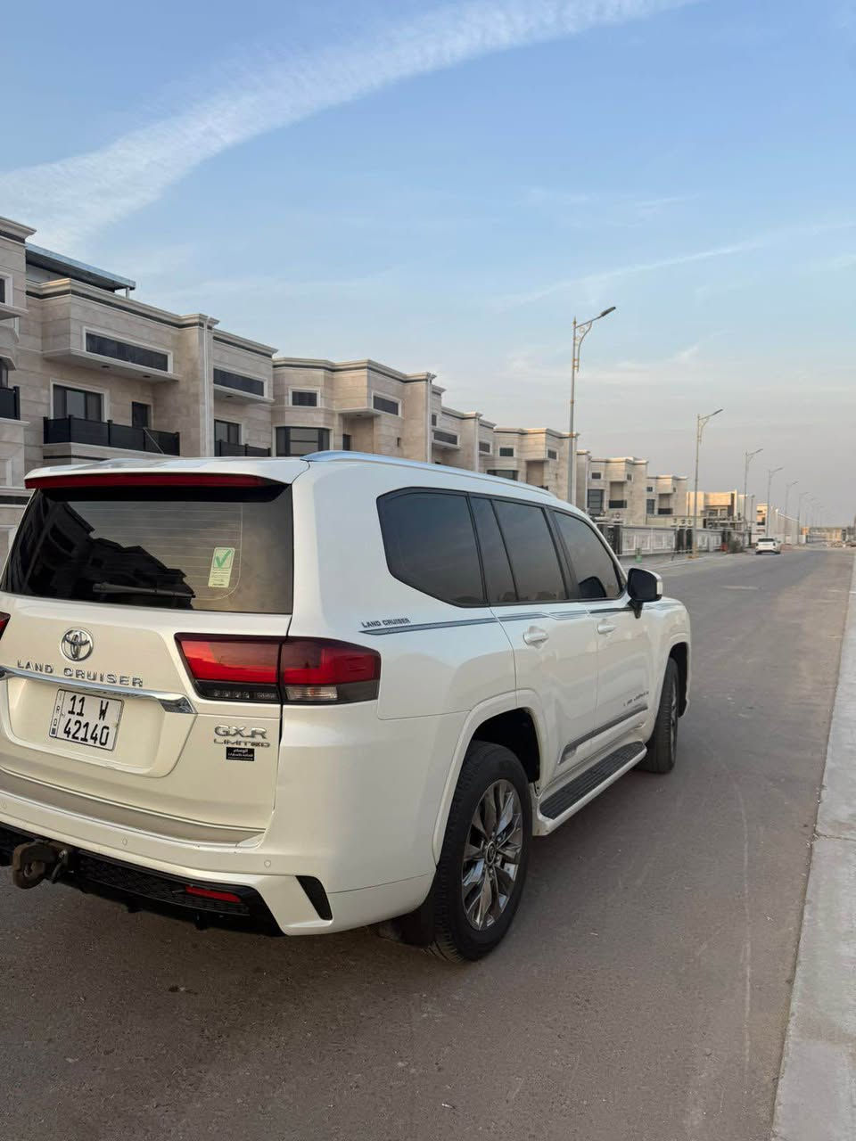 لاندكروز 2023 لمتد ساز 

مغلفه ppf مكفوله كفالة عامه 

ماشيه 60 الف / كم 

فول مواصفات 
5 كامرات 
كشنات كهرباء 
شاشات تطبيق 
لمتد ام الحاية 
5 بصمات 
رادار 
محرك 4000 تنفس طبيعي 
وغيرها من المواصفات المعروفة 

رقم بغداد مشروع وطني

مكان البصره 

السعر : 70 الف وبيها مجال بسيط للشراي 

للأستفسار : 
***********
*********** بغداد, العراق
