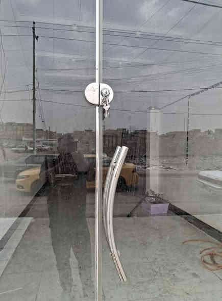 جام خانه نظافه 100% للبيع
الارتفاع 3 متر 
والعرض  مترين و75سم 
الشطره فرع المجلس البلدي 
***********
