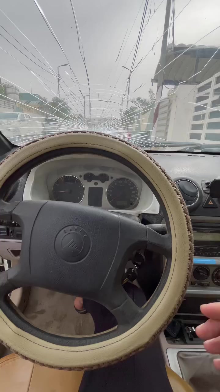 السلام عليكم سياره ck للبيع موديل 13 ابيض خصوصي 
كيرها نظيف كلجها جديد محرك بي لاستيك ولف حداديتها يرادلها ترتيب الجامه الاماميه مكسورة تبريدها شغال عوزه غاز بس سنويه ساقطة صار سنتين راعيها يريد مداور 
اي استفسار اتصل ***********
مكانها نجف ابو صخير سعرها 24وبيها مجال
