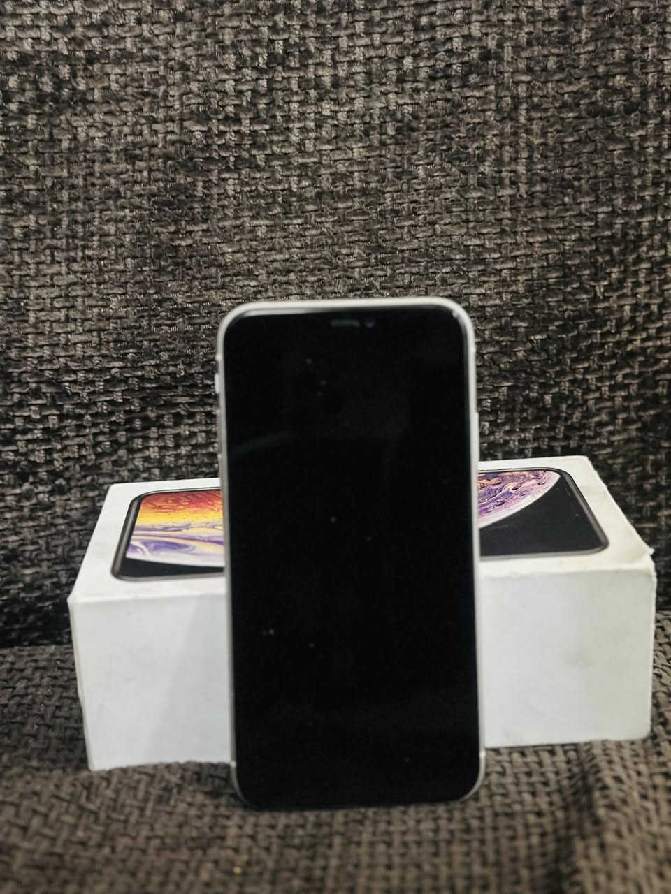 ايفون 11 عادي
ذاكره 64 
بطاريه 99 امبدل اصلي 
تك سيم 
نضافه فولللل
فيس ايدي شغال 
ملاحضه:الجهاز مستبدل بطاريه اصليه 
السعر ب 225 وبي مجال بسيط 
مكاني موصل حي عدن 
رقمي***********بي واتساب و متواجد خاص
