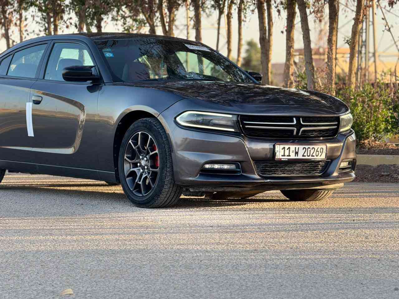 السلام عليكم 
جارجر ١٩ للبيع فقط 
السياره حادثها بل منشور و بيها سونار هم بل منشور 
السياره بيها صدر جديد و تخم تاير جديد 
السيار فور ويل عارضها ١٧٠ $
***********
