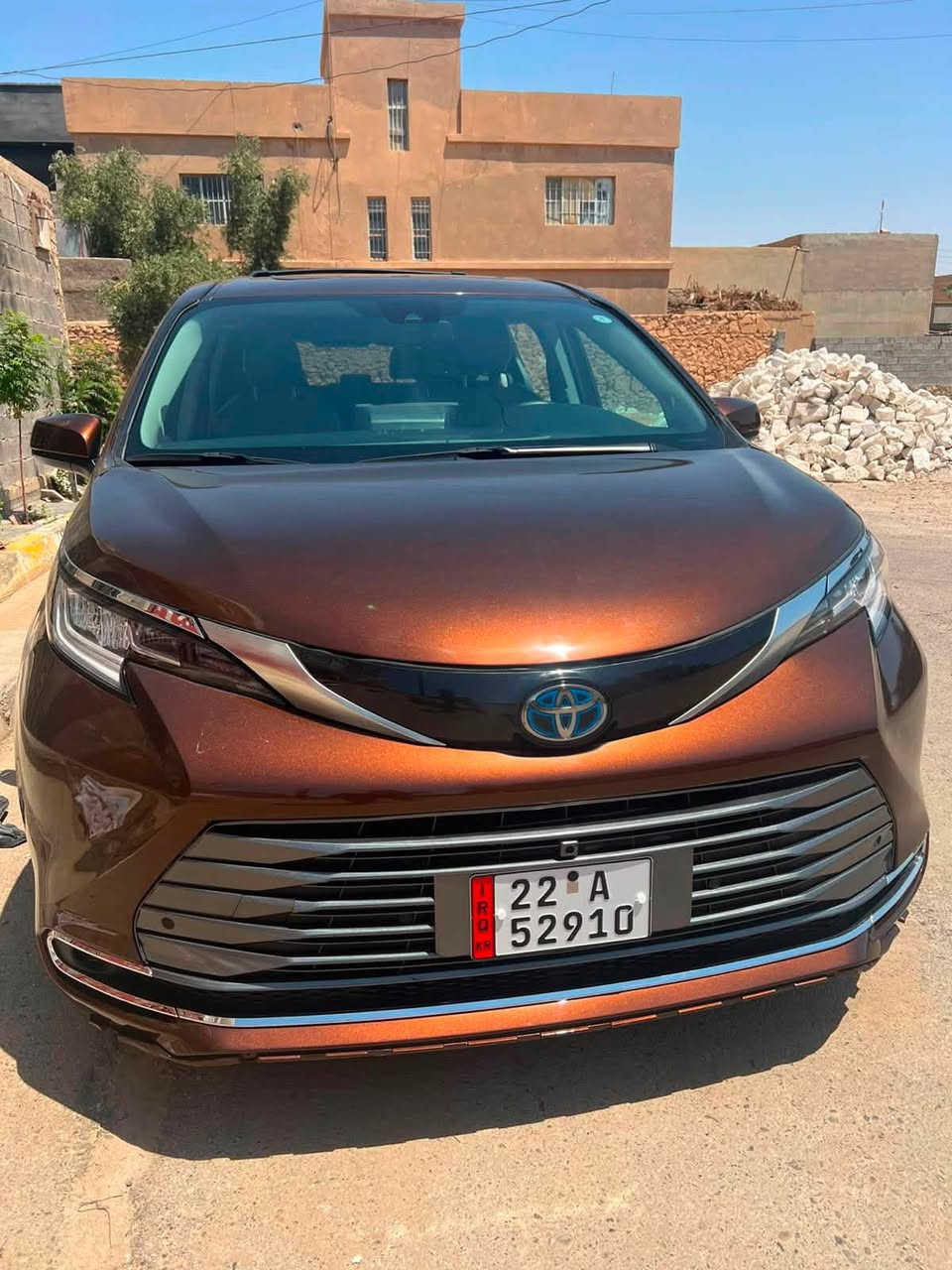 تويوتا سينا هايبرد 2024 xle
رقم احمر اربيل 
صبغ بنيد فقط 
سياره جاهز بدون نقص 
السعر 268 وبيها مجال
للاستفسار 
*********** مهند الراوي 
*********** عمر الراوي
