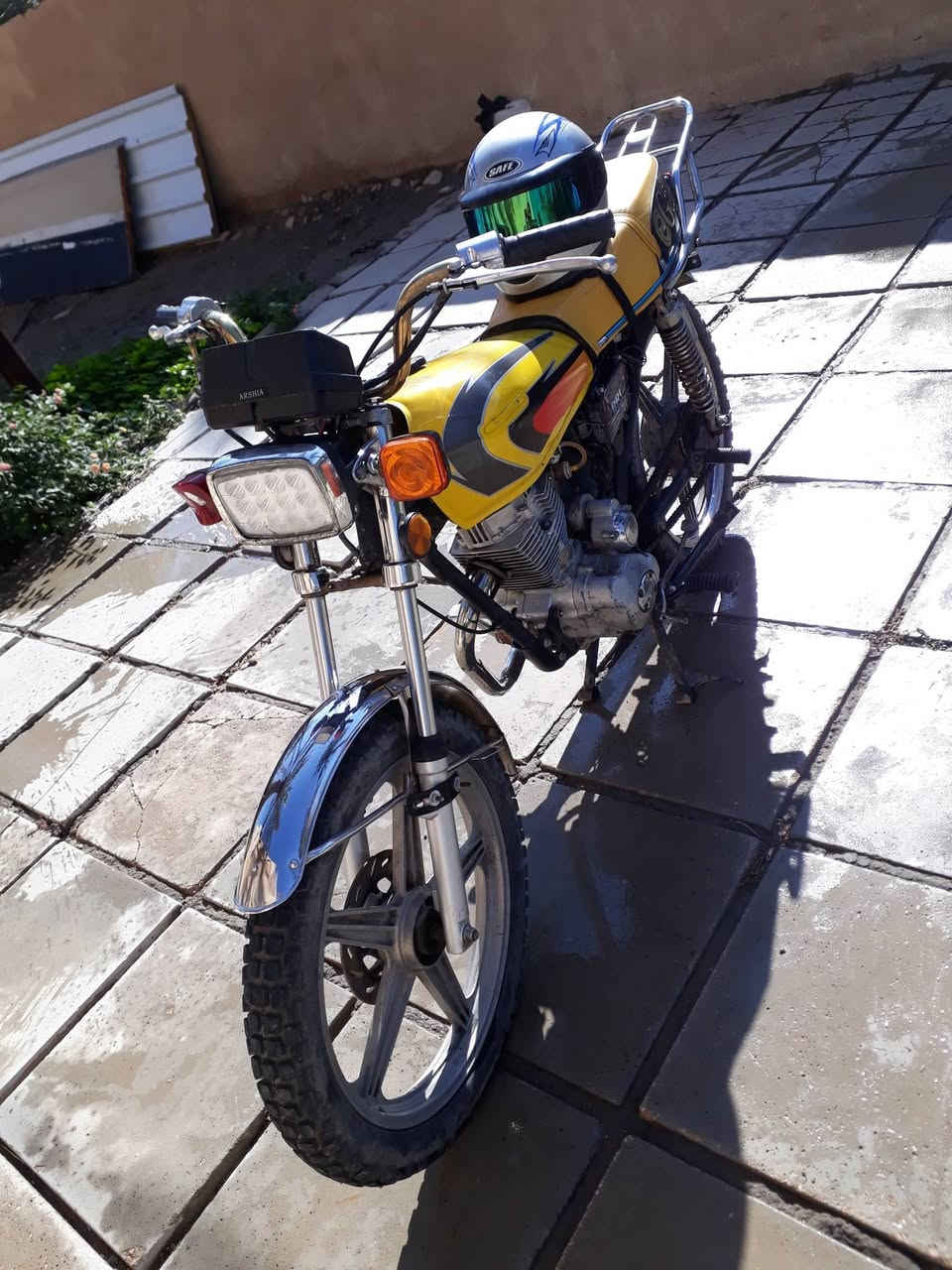 كلك
خمسة كير محرك ستوته 2020، نظيفة 

مكاني مشخاب 
سعره 275
خوذة هدية

***********
