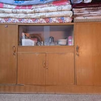 بوفيه نظيفه للبيع  تسگام خشب ثقيل بسعر مناسب  07812001601