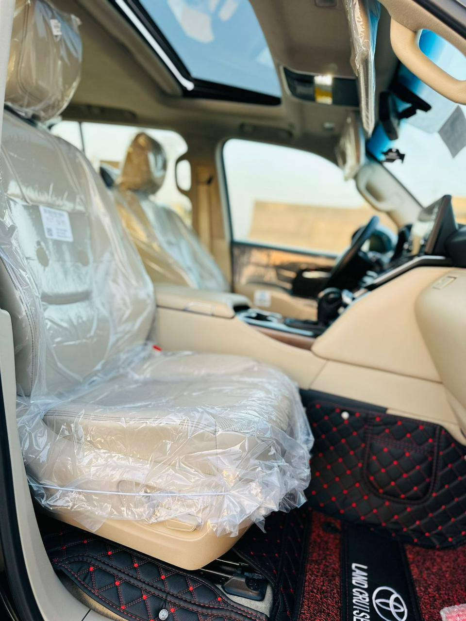 السلام عليكم
لاندكروز ساز فول لمتد
مديل 22
ب63وبيها مجال 
للاستفسار***********
