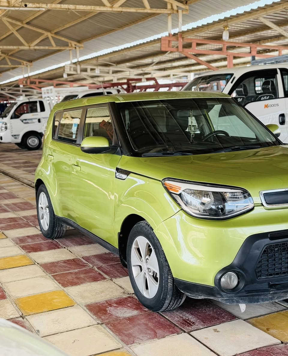 السلام عليكم 
صول 2015 امريكي ضرر جاملغ بنيد 
مكينه 1600 رقم القادسيه 
سعر 105 بيه مجال 
رقمي /***********/***********
