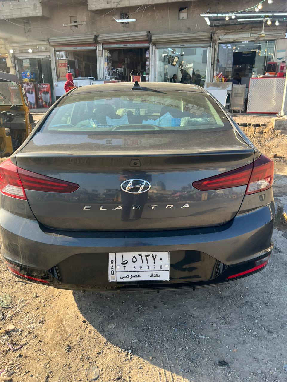 هونداي النترا وارد أمريكي ٢٠٢٠
حادثها باب خلفي جهة السايق  مبدل و شوية من الجاملغ مصبوغ 
الكير مبدل مال 2018 المرغوب 
تحويل مباشر مكان السيارة بغداد 
المواصفات رادار و شاشة 
للاستفسار ***********
