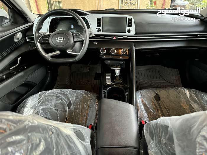 السلام عليكم النترا 24 تجميع مكفوله كفاله عامه لاصبغ ولابارد سيارة نظيفه ومدارية فول مواصفات 1/1 بصمه جلد سلايد تبريد قطعتين حساس امامي خلفي مود درايف اوتو هولد هند بريك بصمه وبعد بيه مواصفات رقم اريبل باسمي شرط التحويل هزة بعده ما منتهيه بعدله 4 اشهر ماشيه 32 الف السعر 143 وبيه مجال بسيط حك جيه مكاني بغداد المنصور 
*********** واتس
