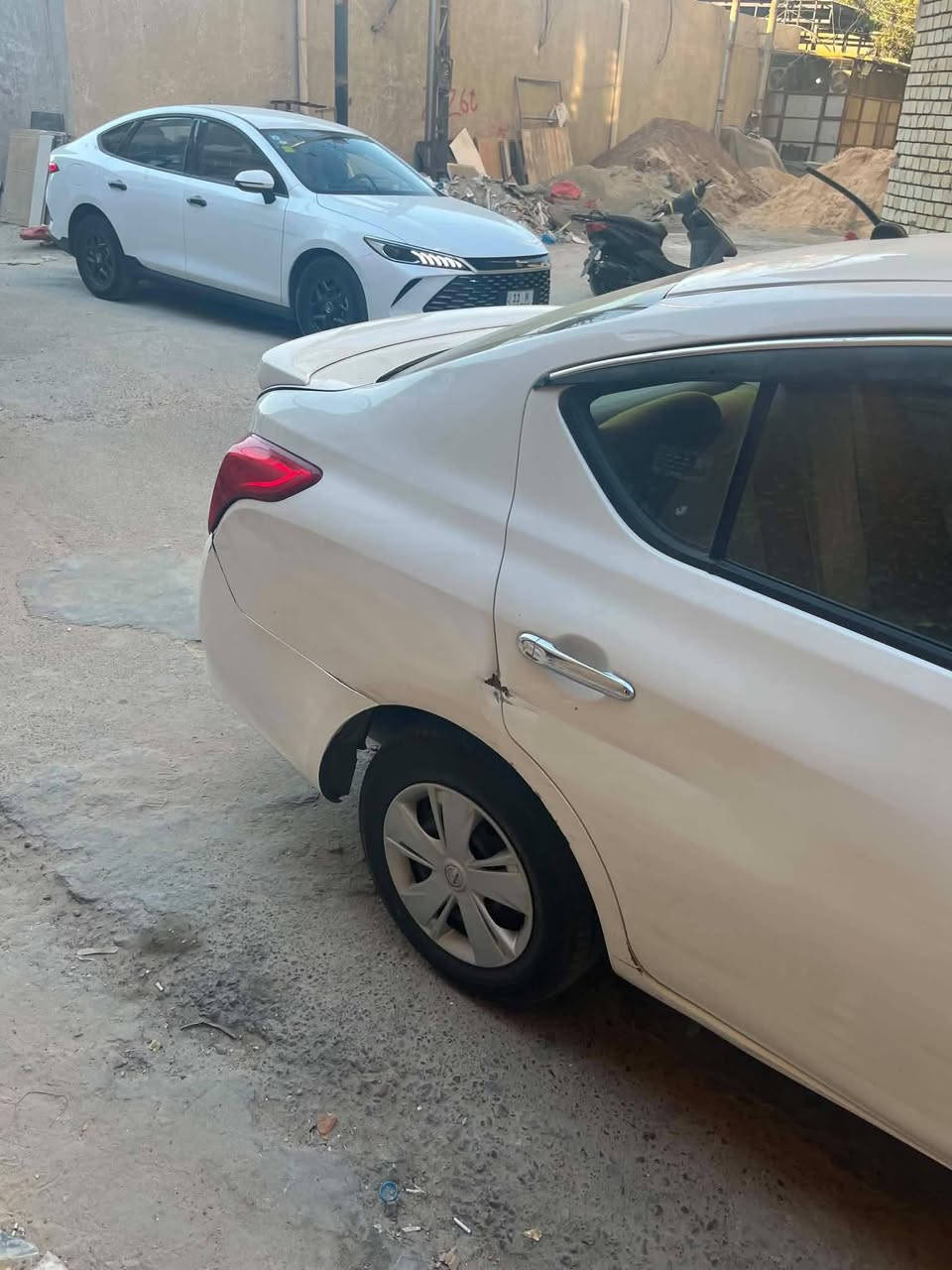 نيسان سني هندي موديل 2018 للبيع رقم بغداد محرك وكير  علبلاد تبريد شغال مكاني بغداد الغزاليه السعر ٨٥ ورقه بيه مجال للطيبين ثاني يوم تحويل الاتصال على هاتف ***********
