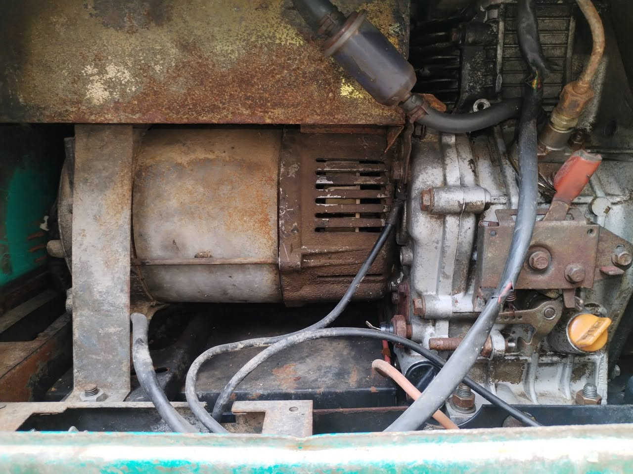 مولد لبيع 350 وبيها مجال شغاله بس ما تولد للإستفسار ***********
