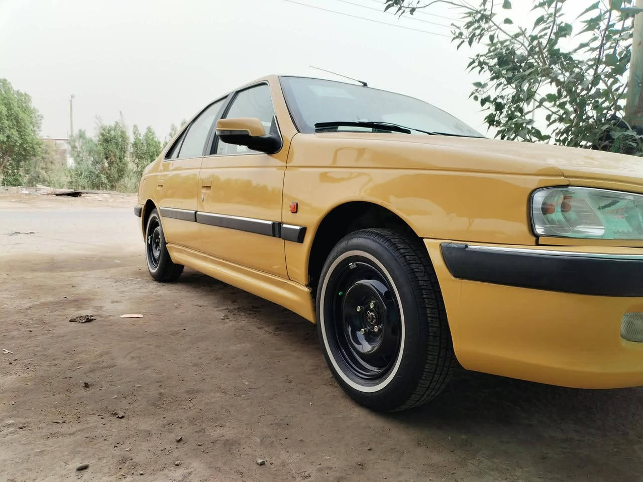 السلام عليكم بيجو بارس موديل2015 سياره مكفوله كفاله عامه من عده هلال واحد بي صبغ سنويه جديده هزه جديده رقم بغداد بسمي مكان سياره واسط النعمانيه السعر ٤٩(***********)***********
