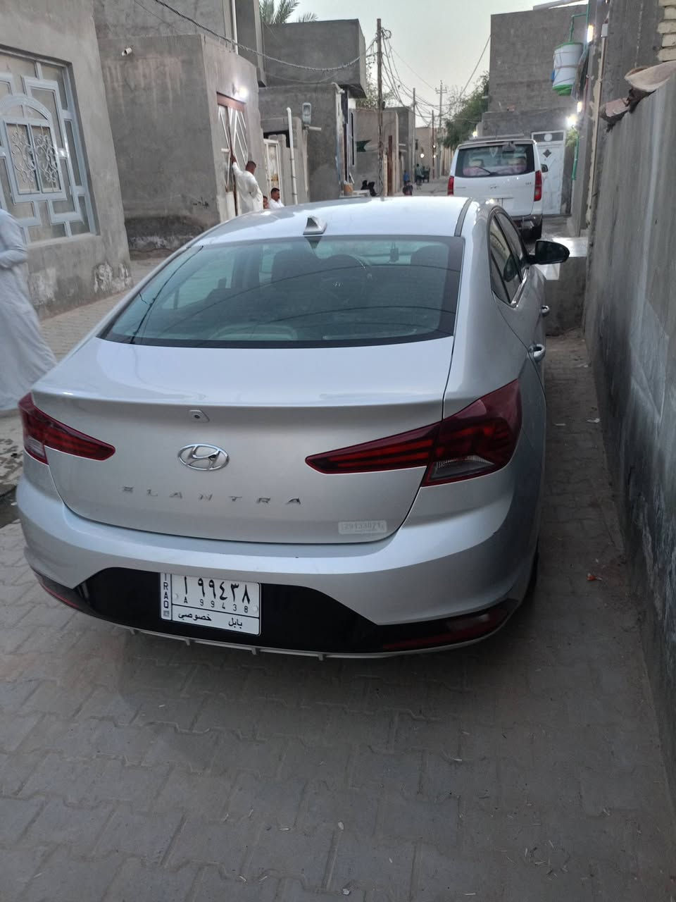 رقم بابل بيها قطعتين صبغ ووحده كلير فول فتحه وبصمه كامله السياره
*********** السعر 120
